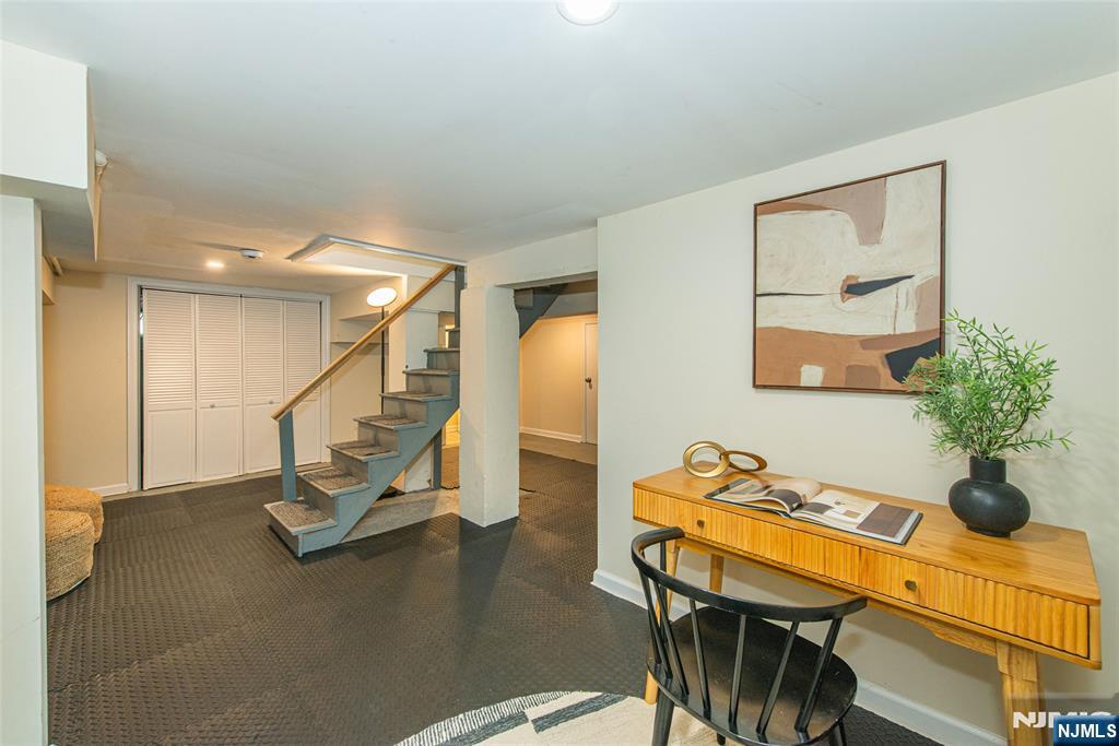 property viewer photo 38