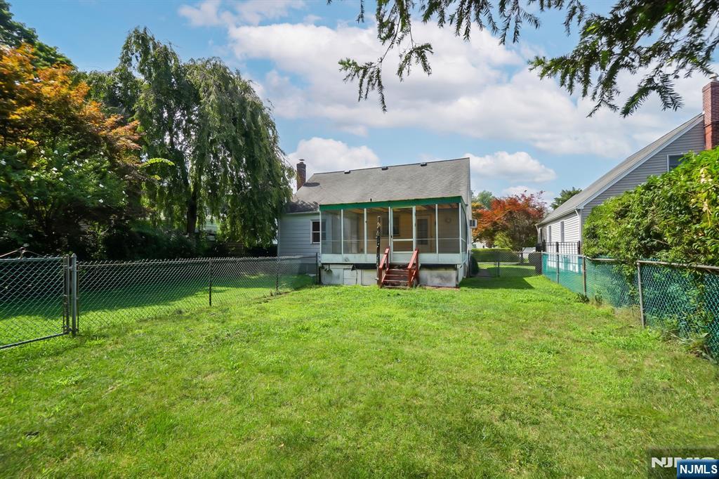 main property photo 18