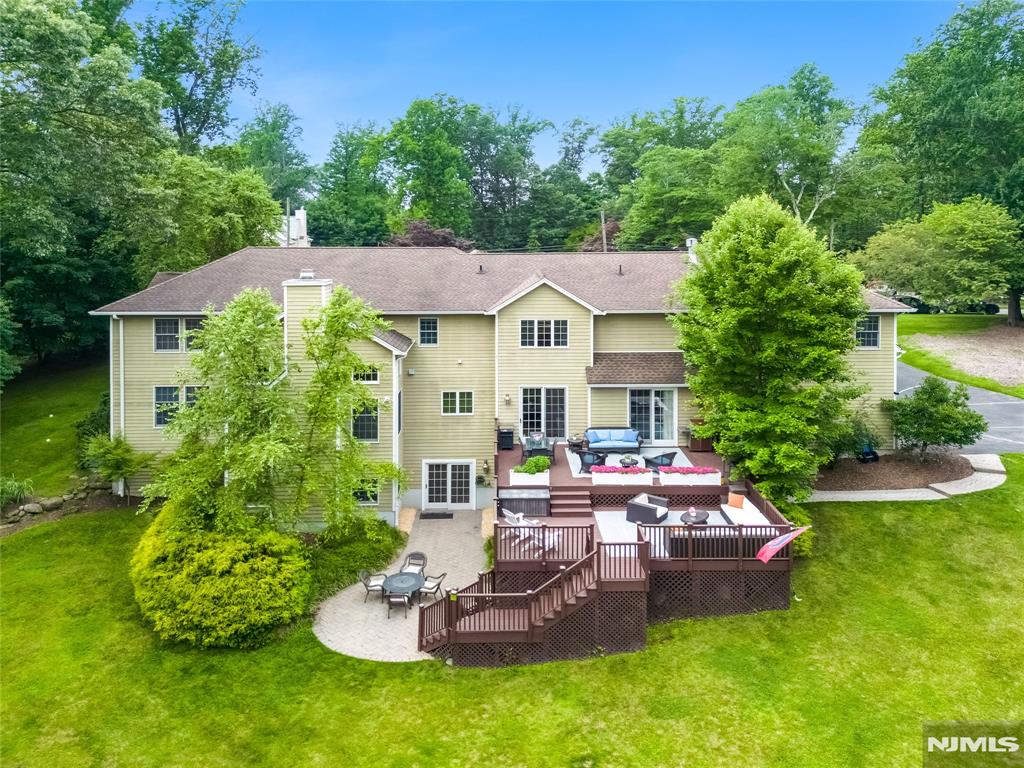 main property photo 45