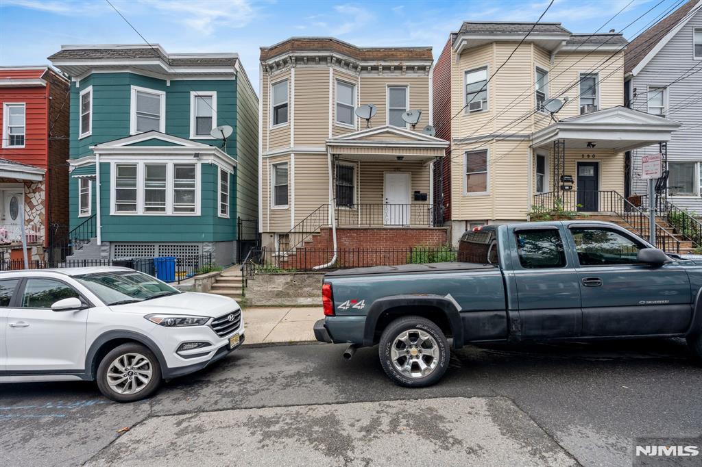 main property photo 19