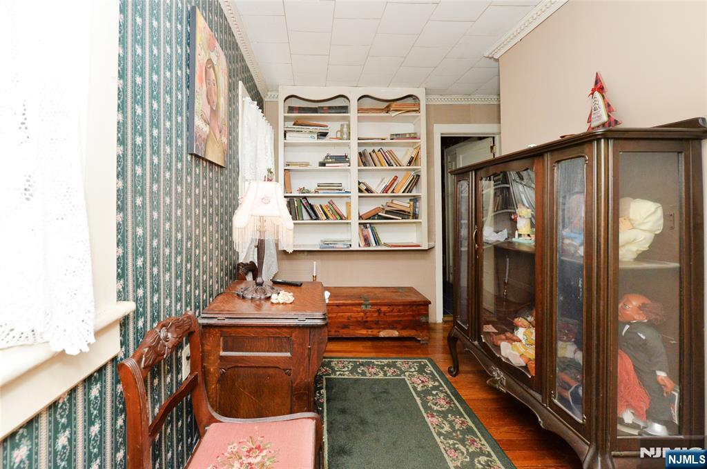 main property photo 13