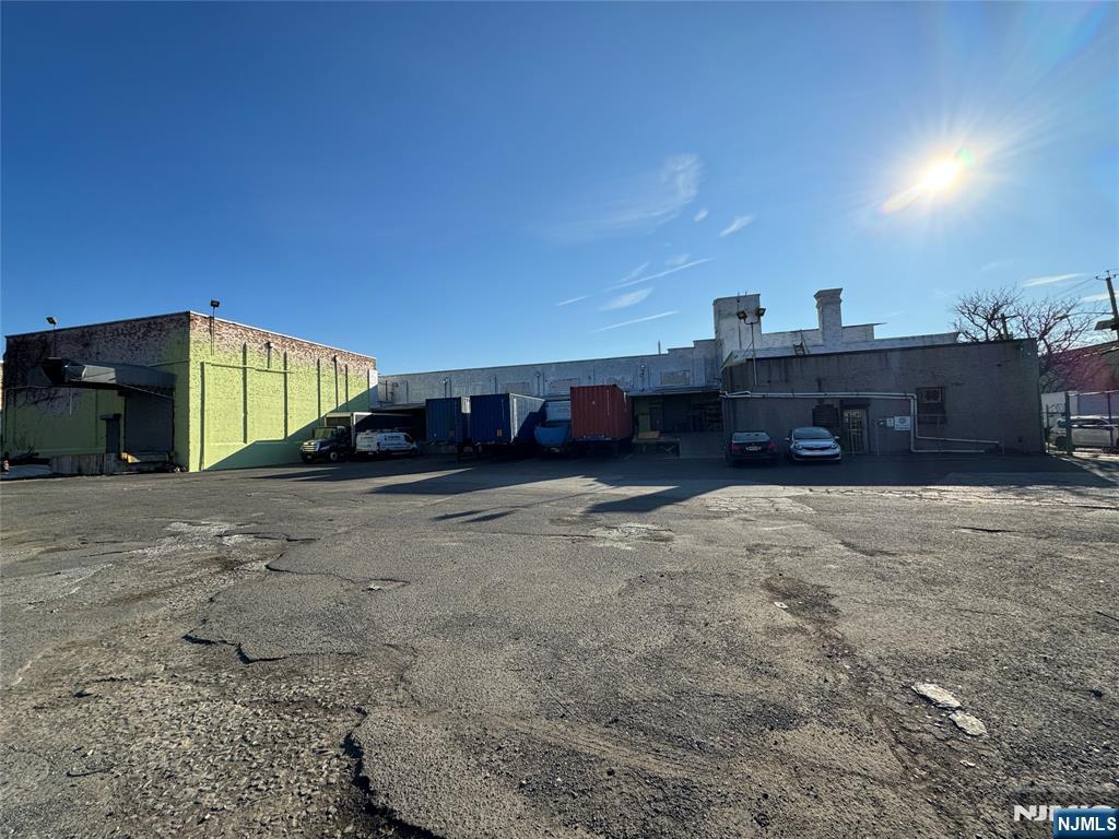 main property photo 8