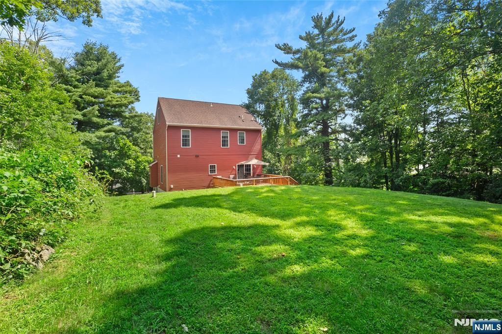 main property photo 40