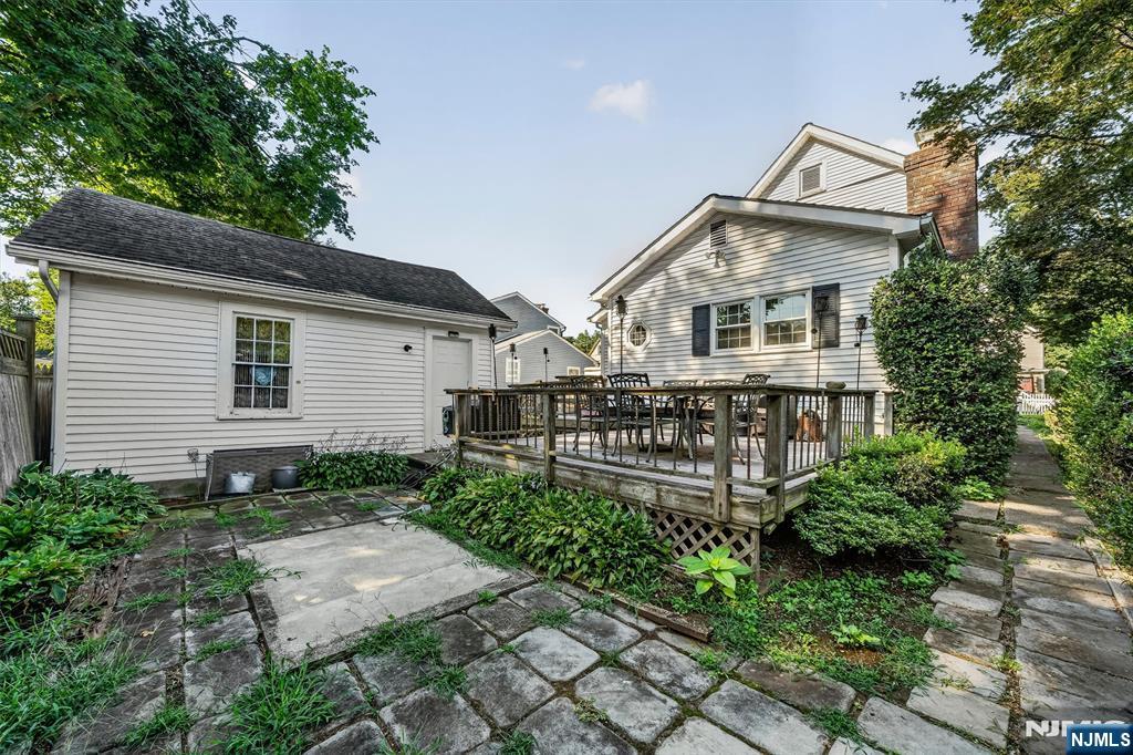 main property photo 36