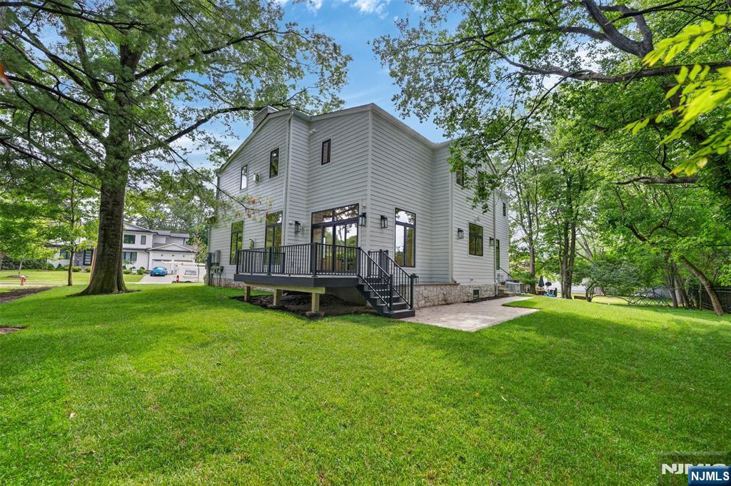 main property photo 47