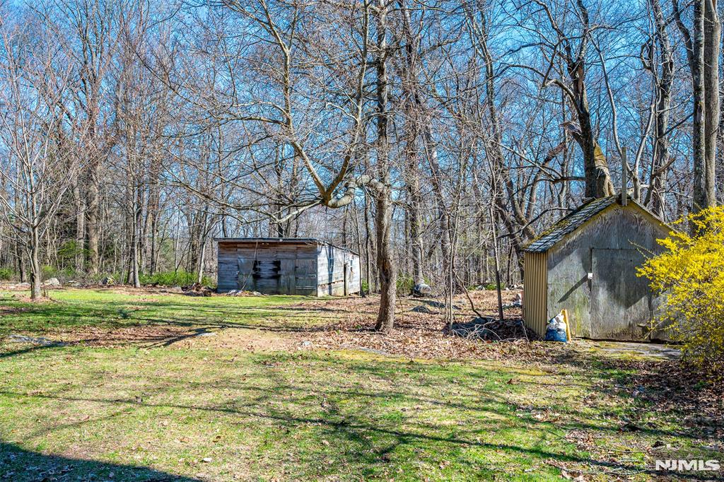 main property photo 40