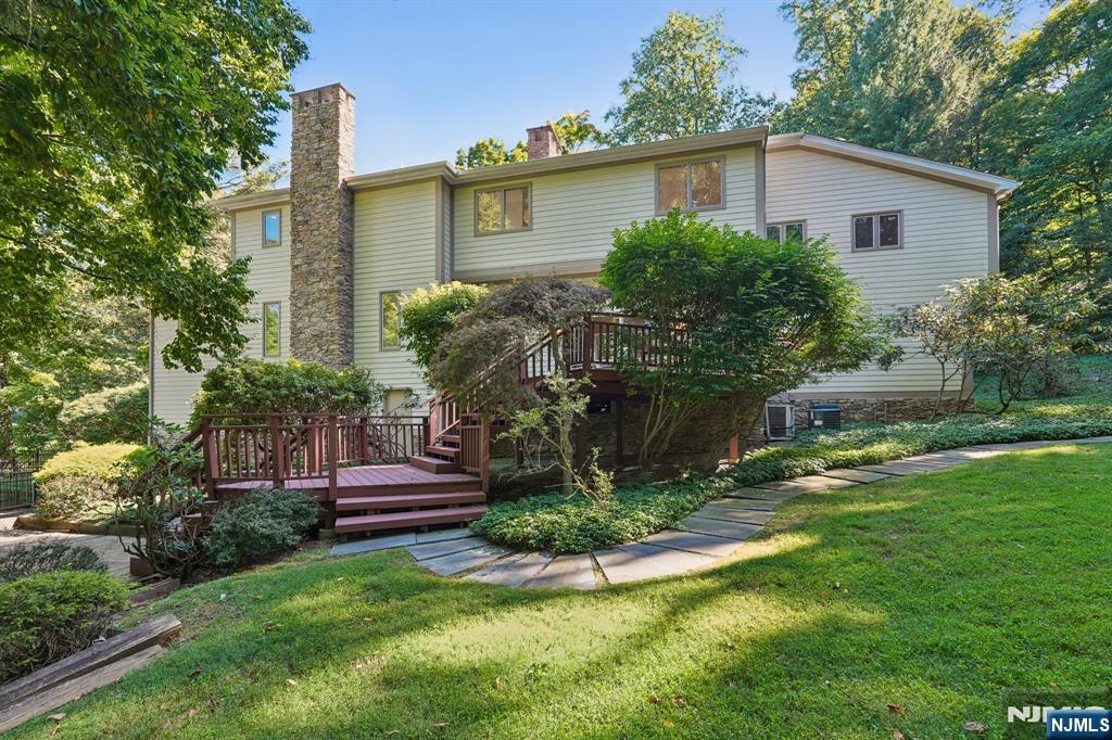 main property photo 30
