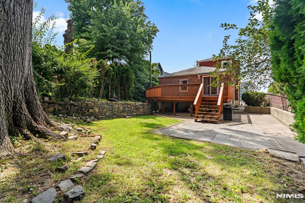 main property photo 29
