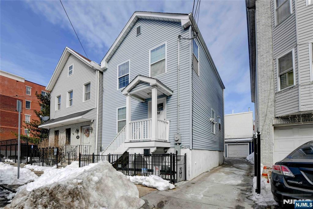 main property photo 18