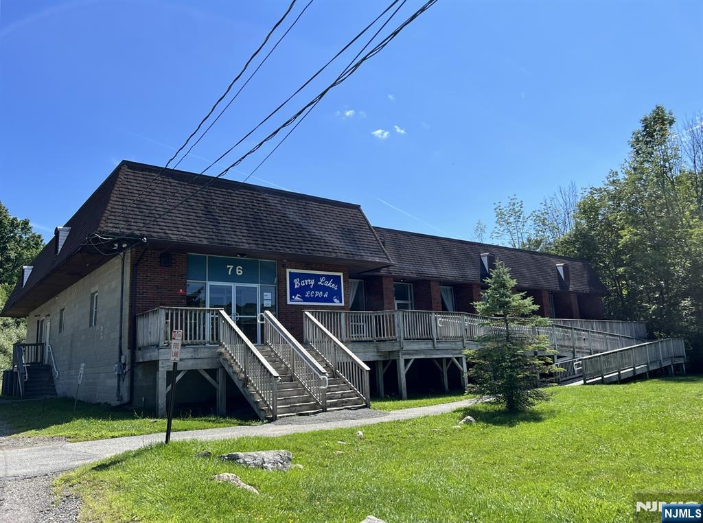 main property photo 30