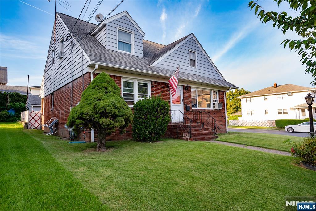 main property photo 18
