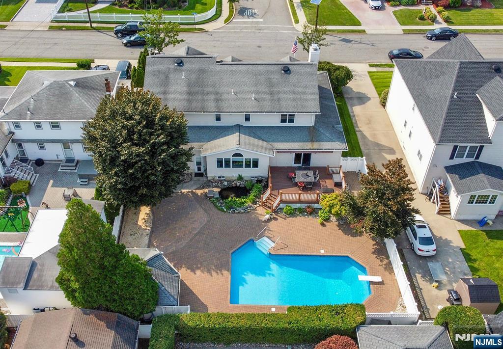 main property photo 44