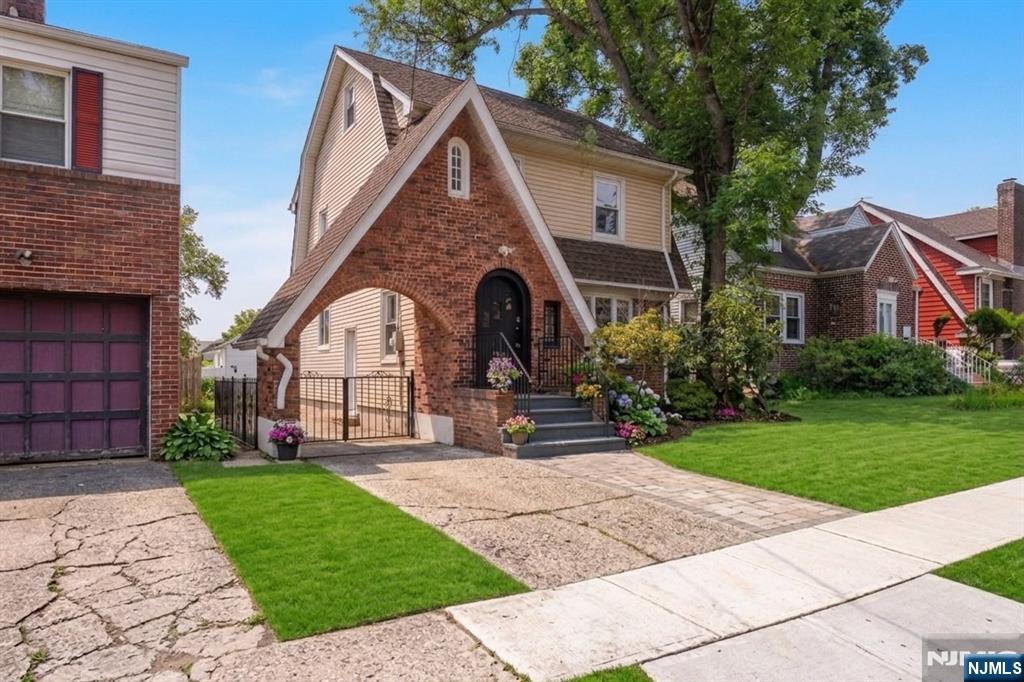 main property photo 3