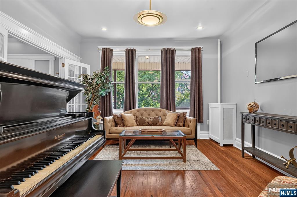 main property photo 9