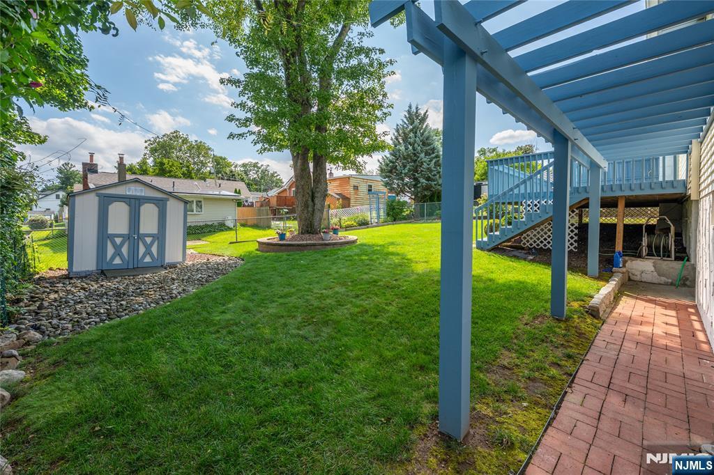main property photo 6