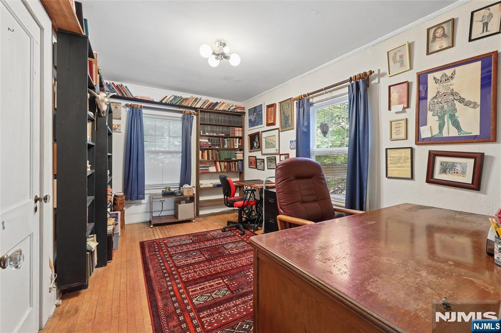 main property photo 30