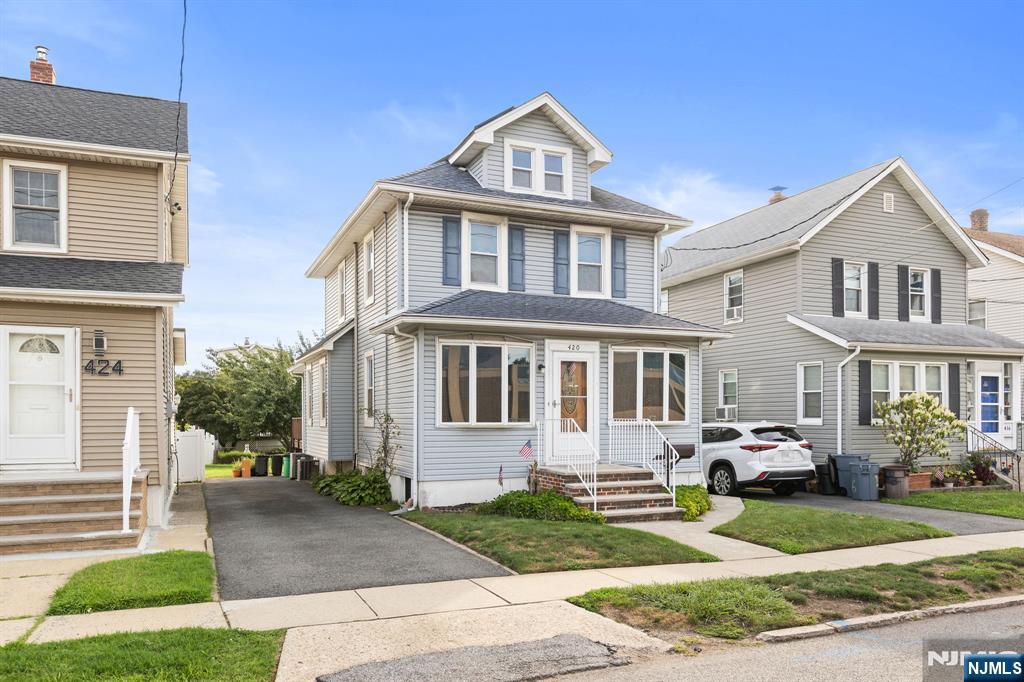 main property photo 17