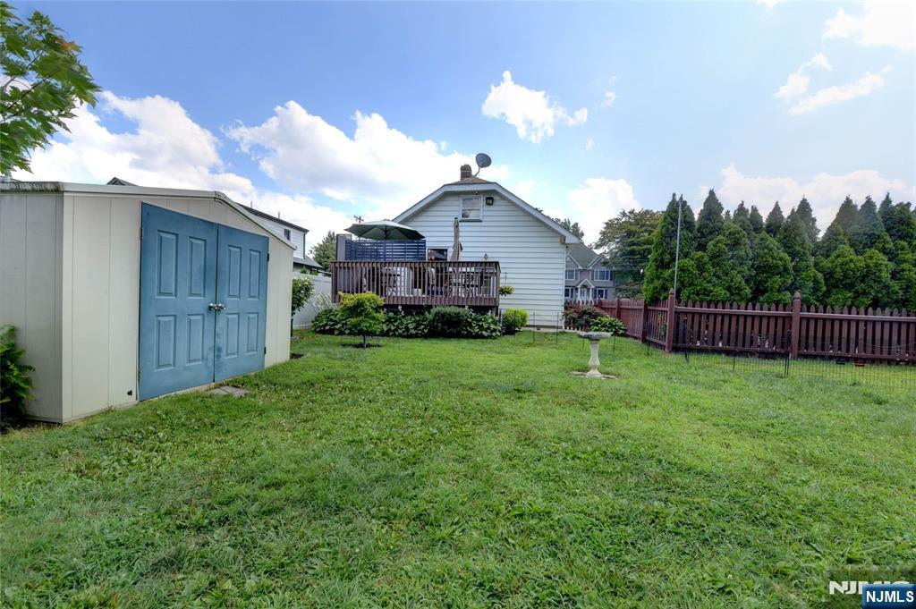 main property photo 29