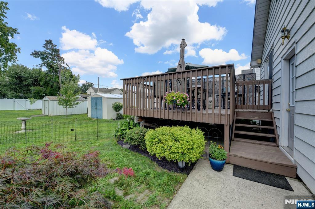 main property photo 32