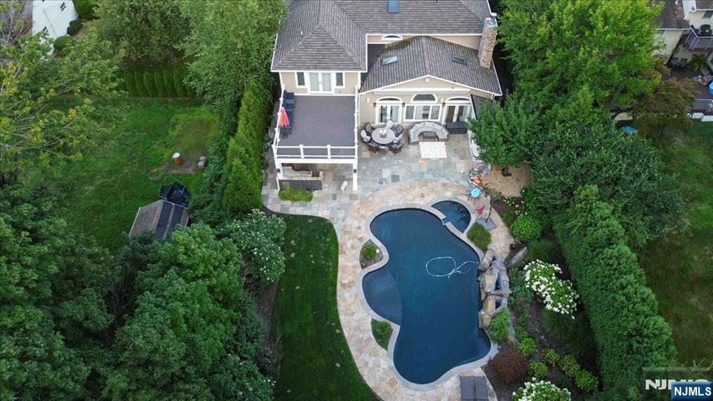 main property photo 48