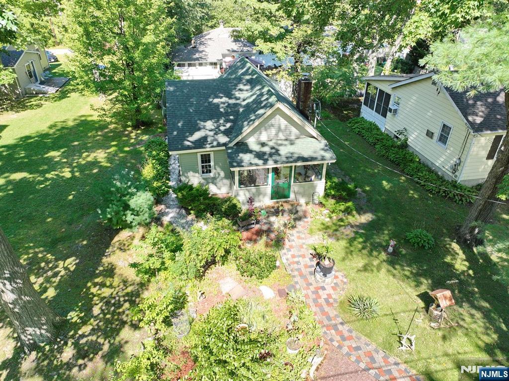 main property photo 40