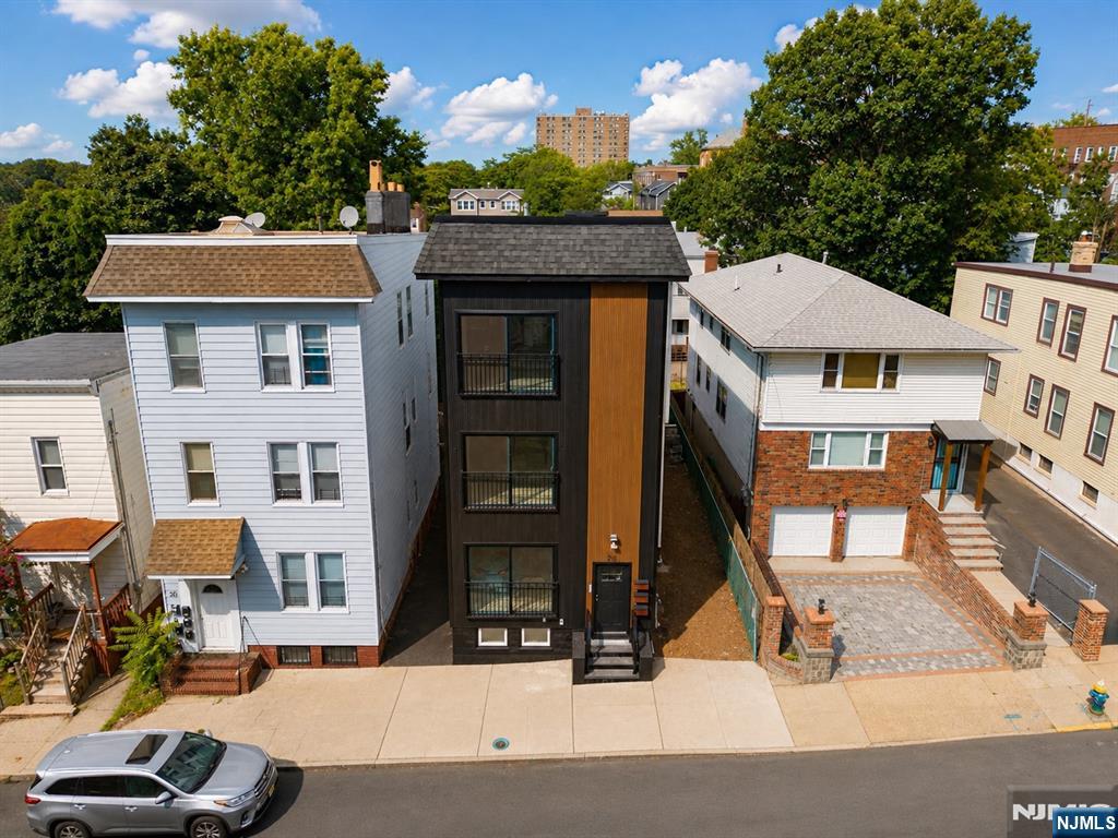 main property photo 41