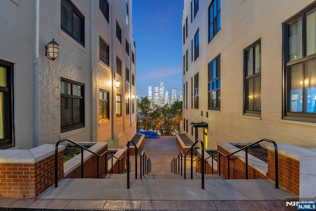 main property photo 27
