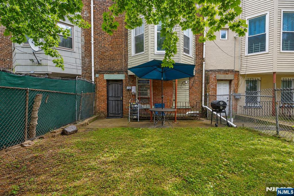 main property photo 31