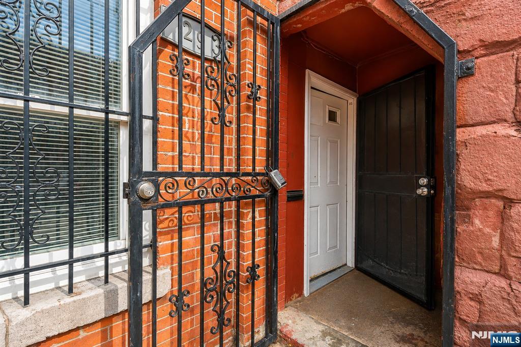 main property photo 40