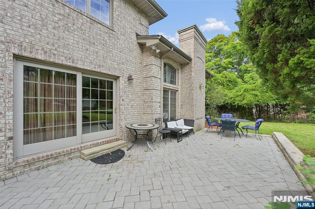 main property photo 34