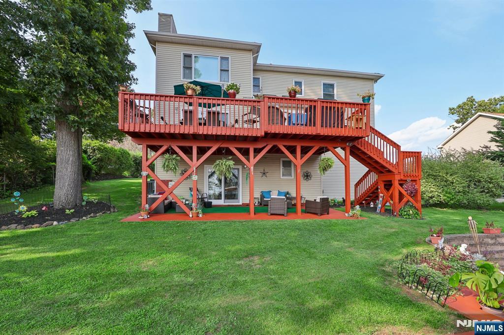 main property photo 28
