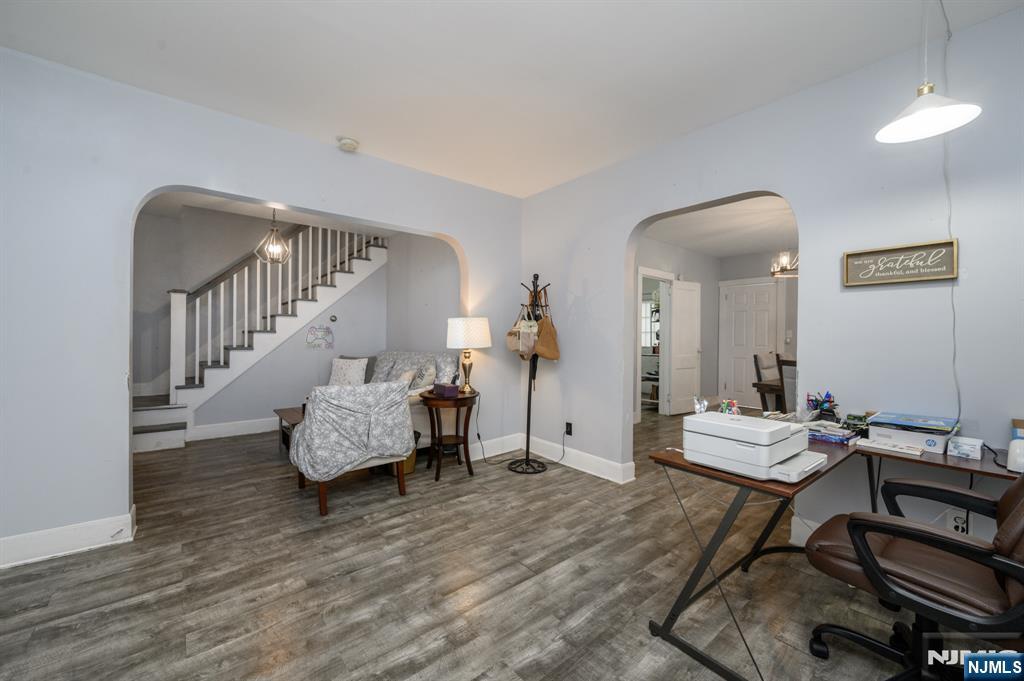 main property photo 5