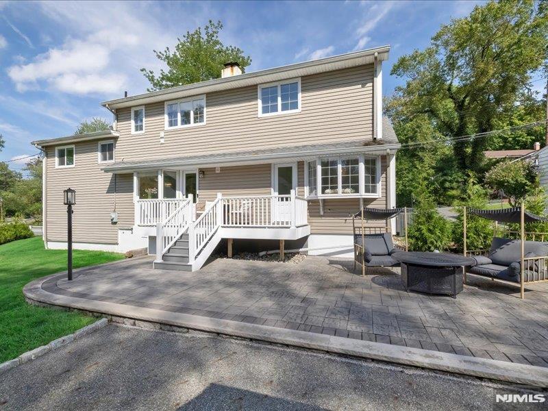 main property photo 30