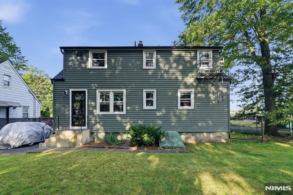 main property photo 37