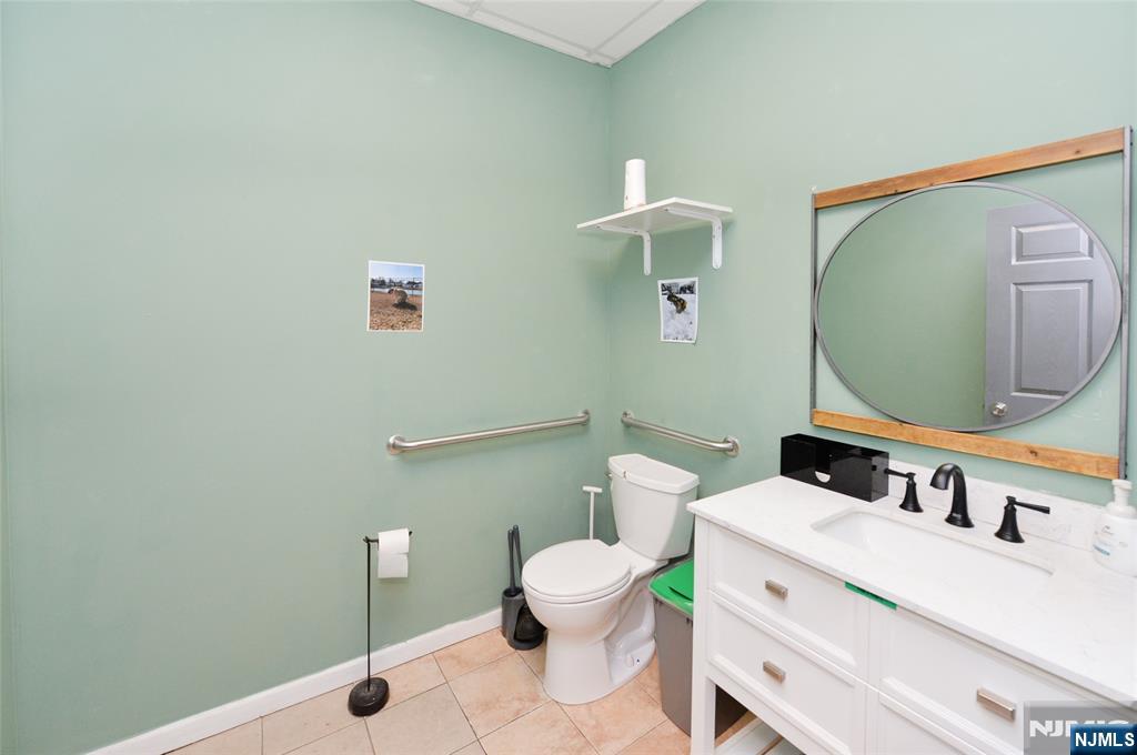 main property photo 20