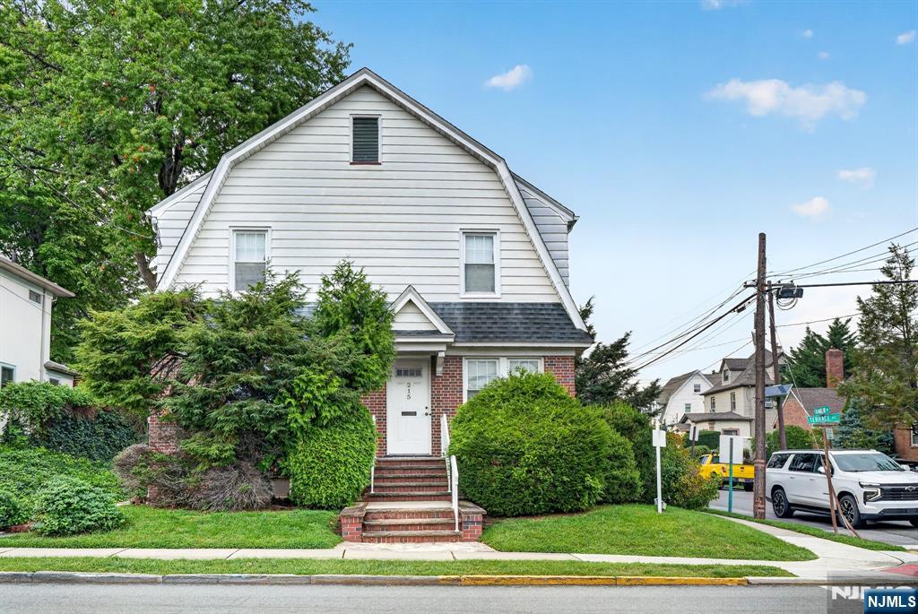 main property photo 8