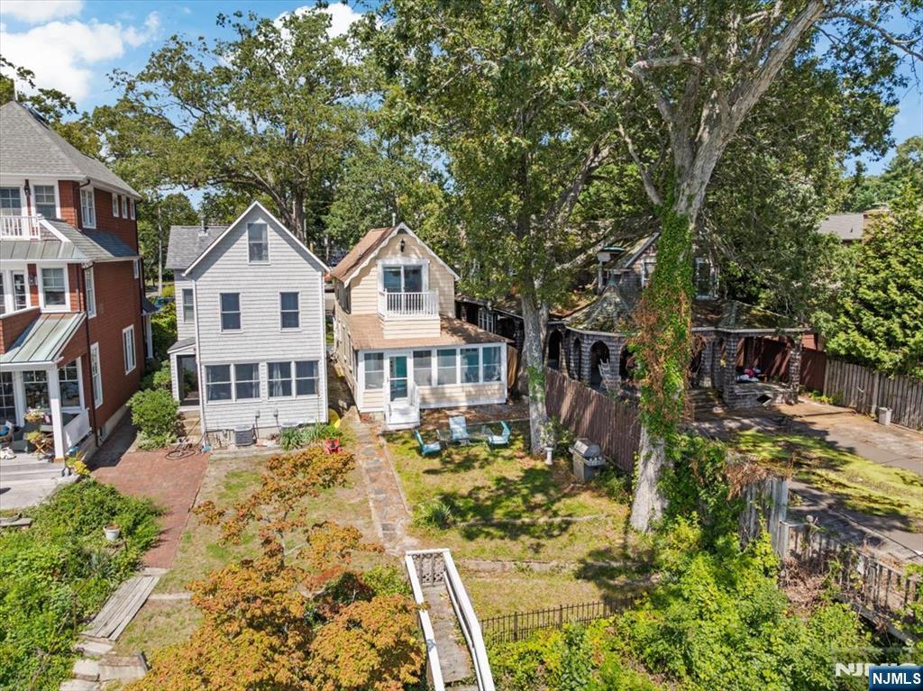 main property photo 33