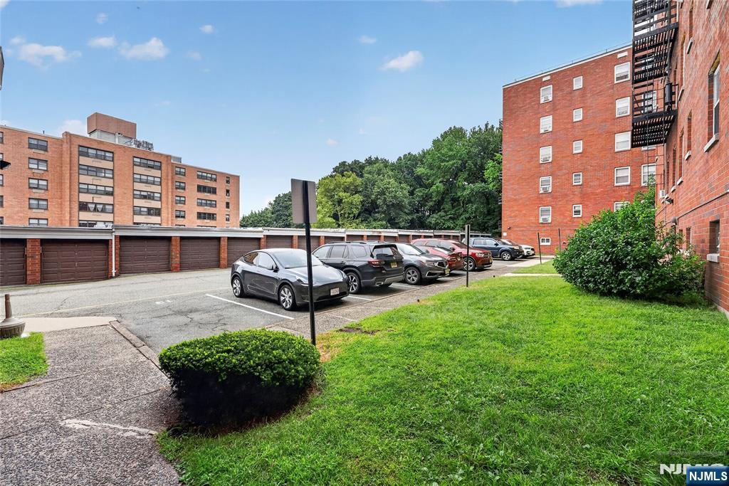 main property photo 19