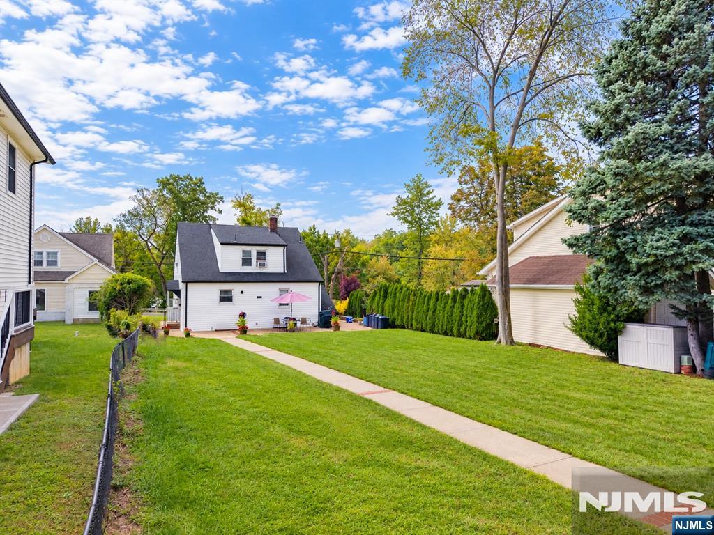 main property photo 43