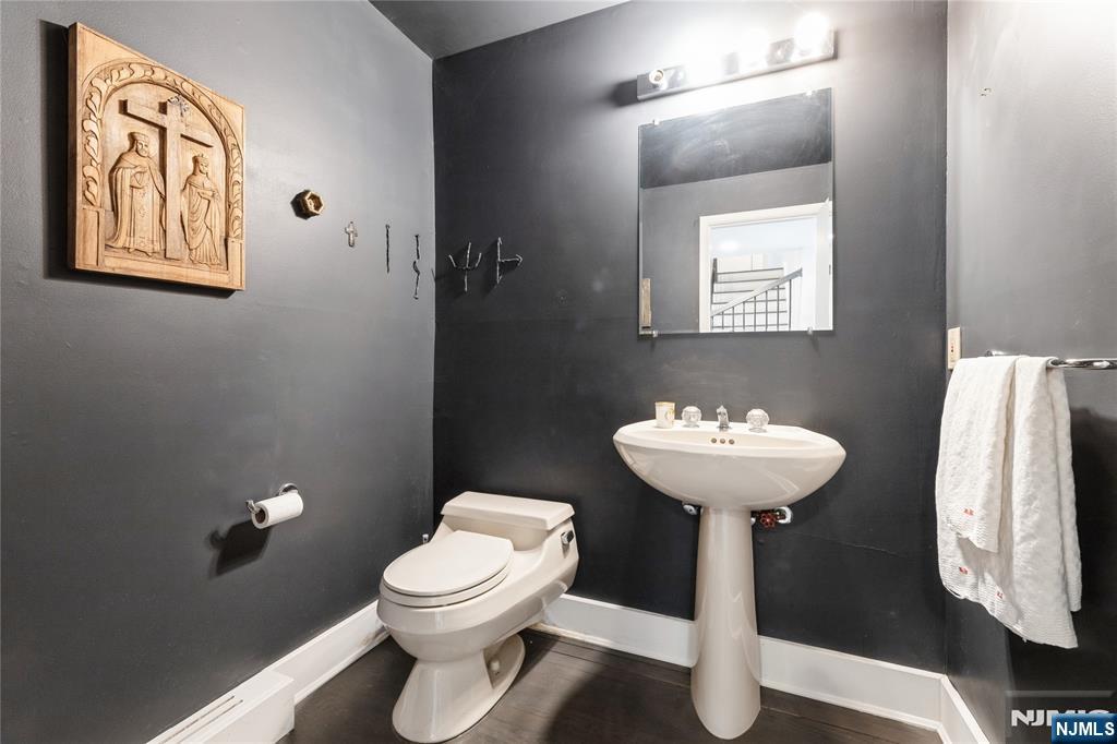main property photo 10