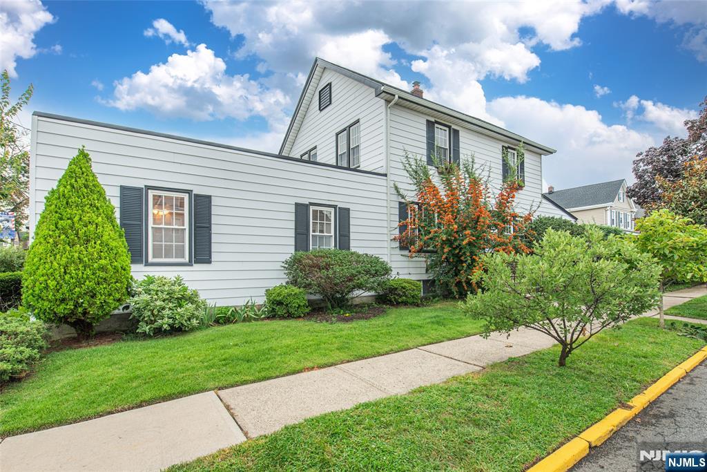 main property photo 18