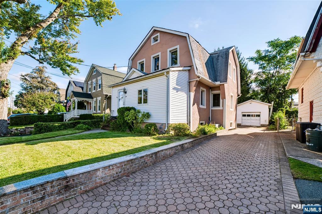 main property photo 30
