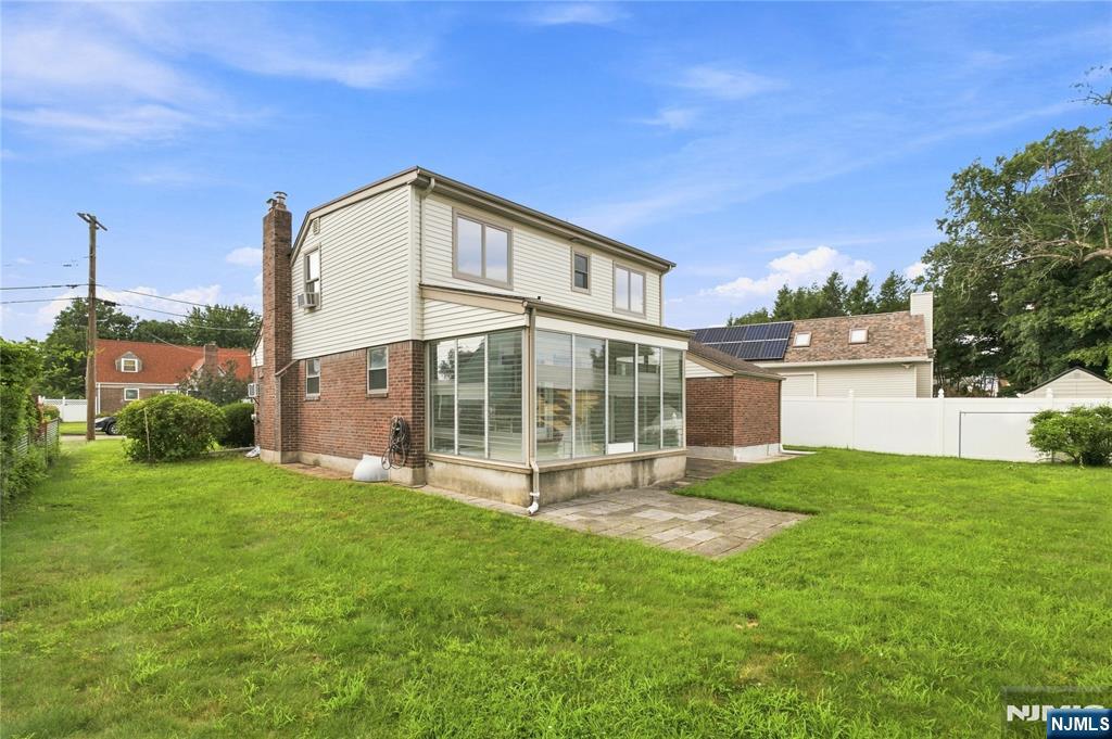 main property photo 45