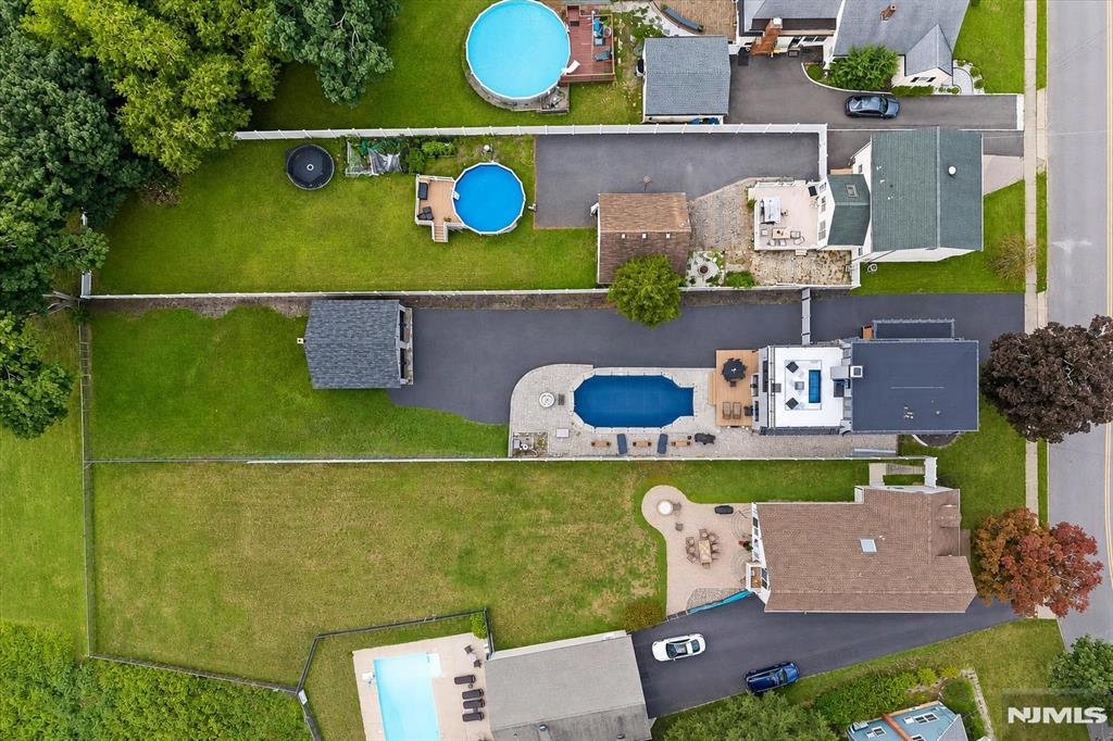 main property photo 49