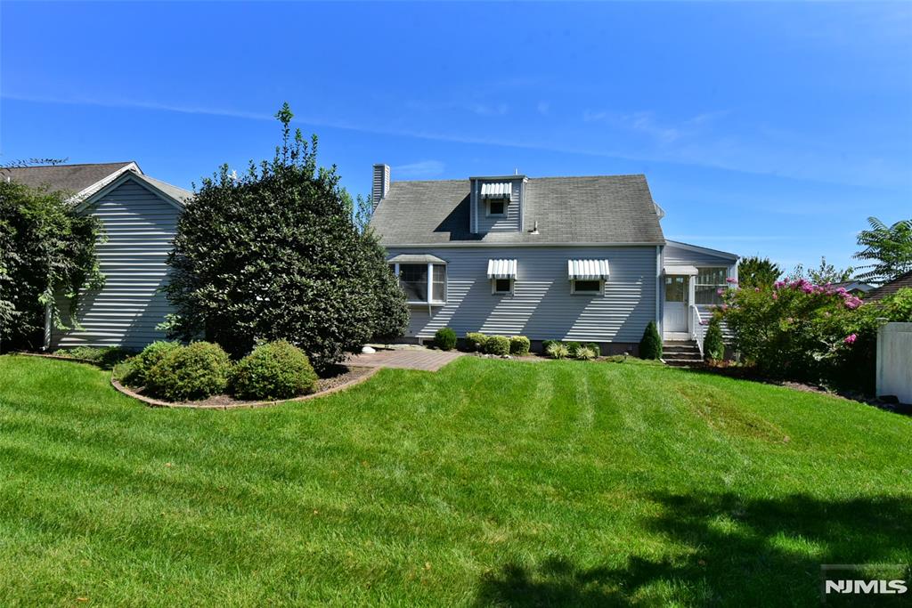 main property photo 25