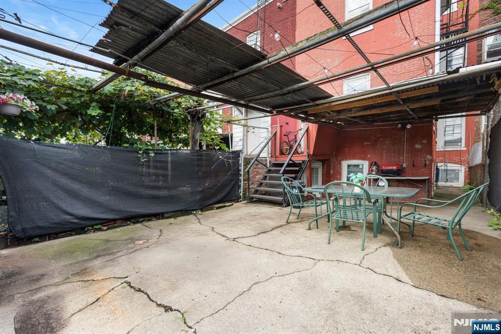 main property photo 35