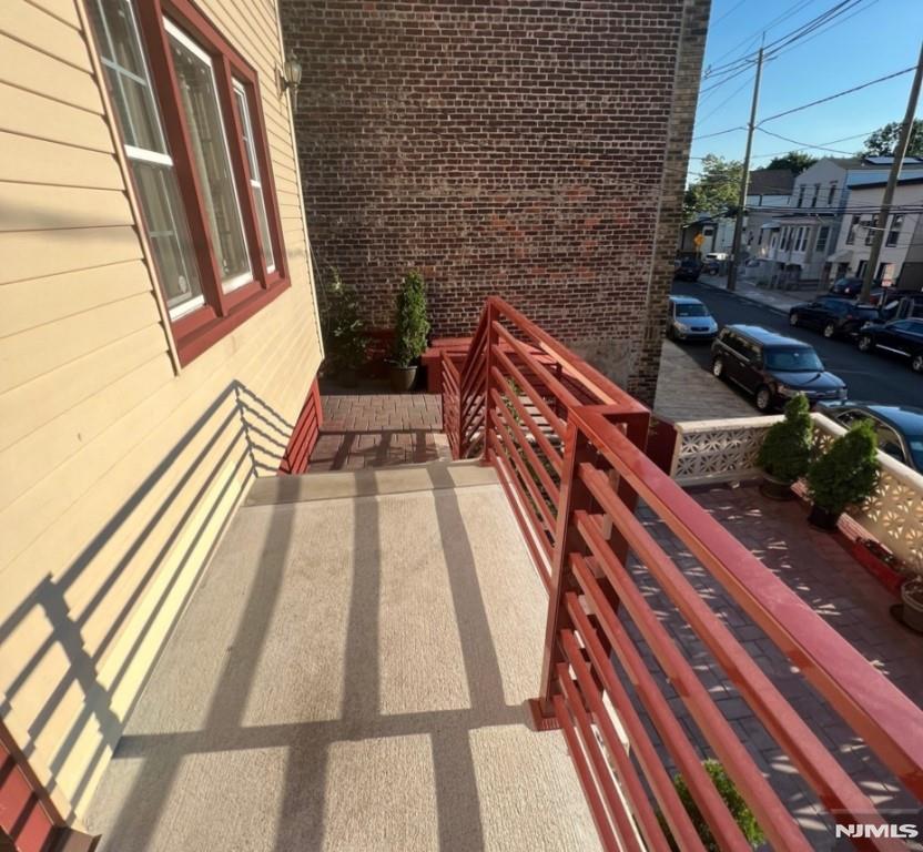 main property photo 18