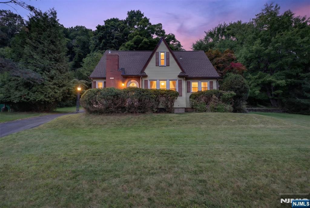 main property photo 18