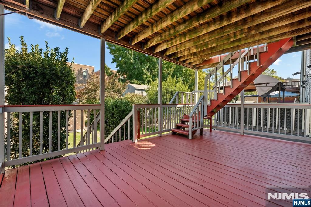 main property photo 28