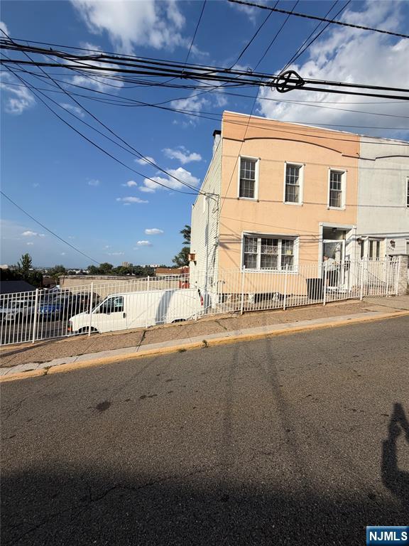 main property photo 23